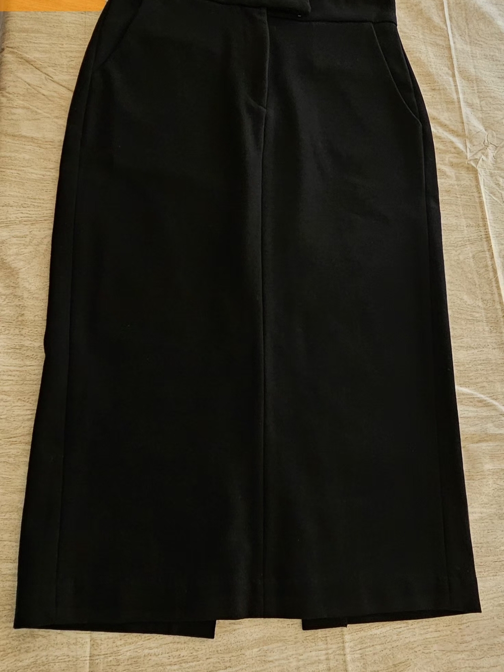 GBTSO Classic Black Midi Pencil Skirt with Pockets - Size XS - Picture 12 of 12